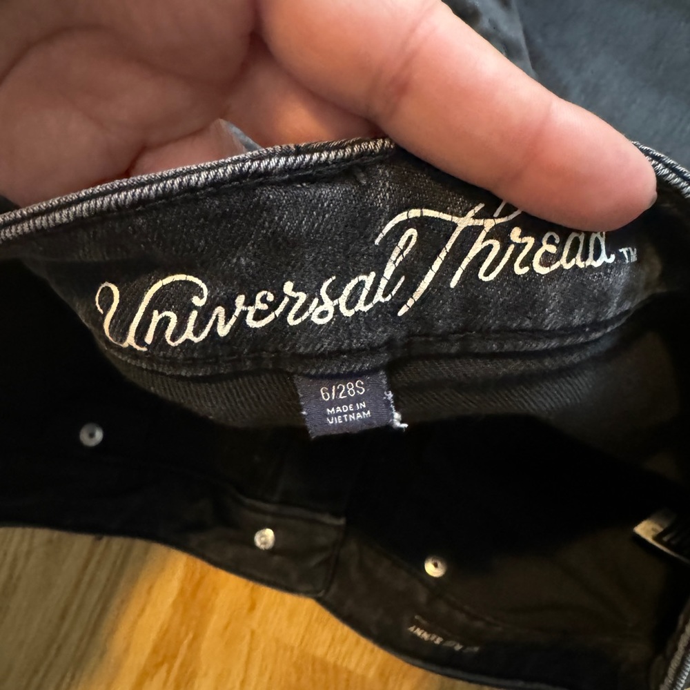 Universal Thread Denim - Picture 4 of 4